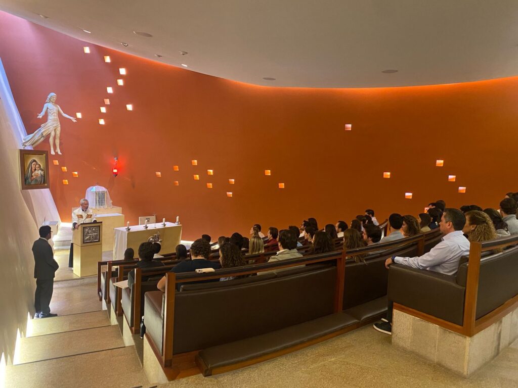 Capilla de la Parroquia San Josemaría en Ciudad de México